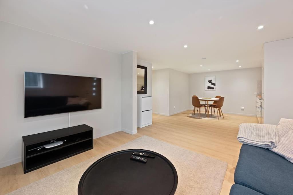 Practical Basement Apt With All Home Comforts Close To City Centre Stavanger Buitenkant foto