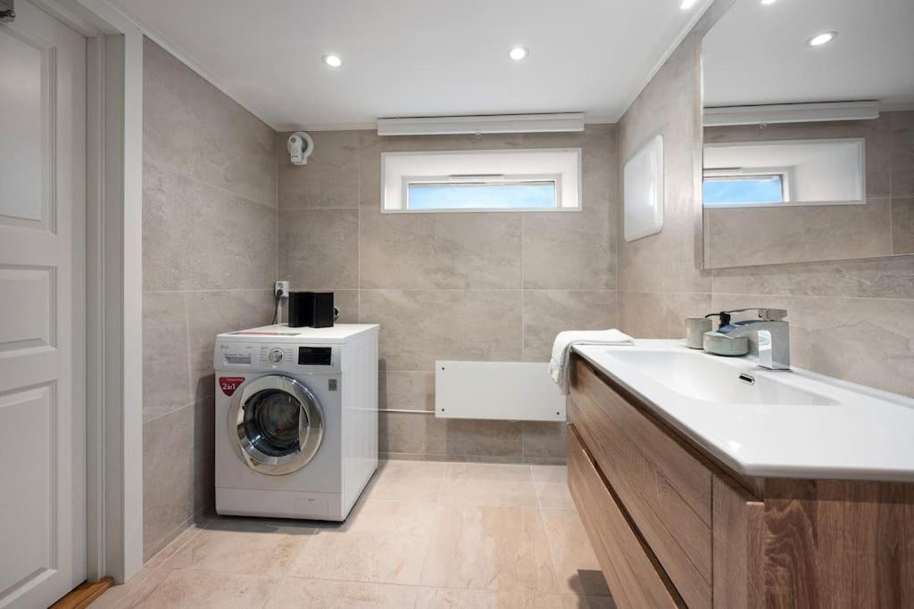 Practical Basement Apt With All Home Comforts Close To City Centre Stavanger Buitenkant foto